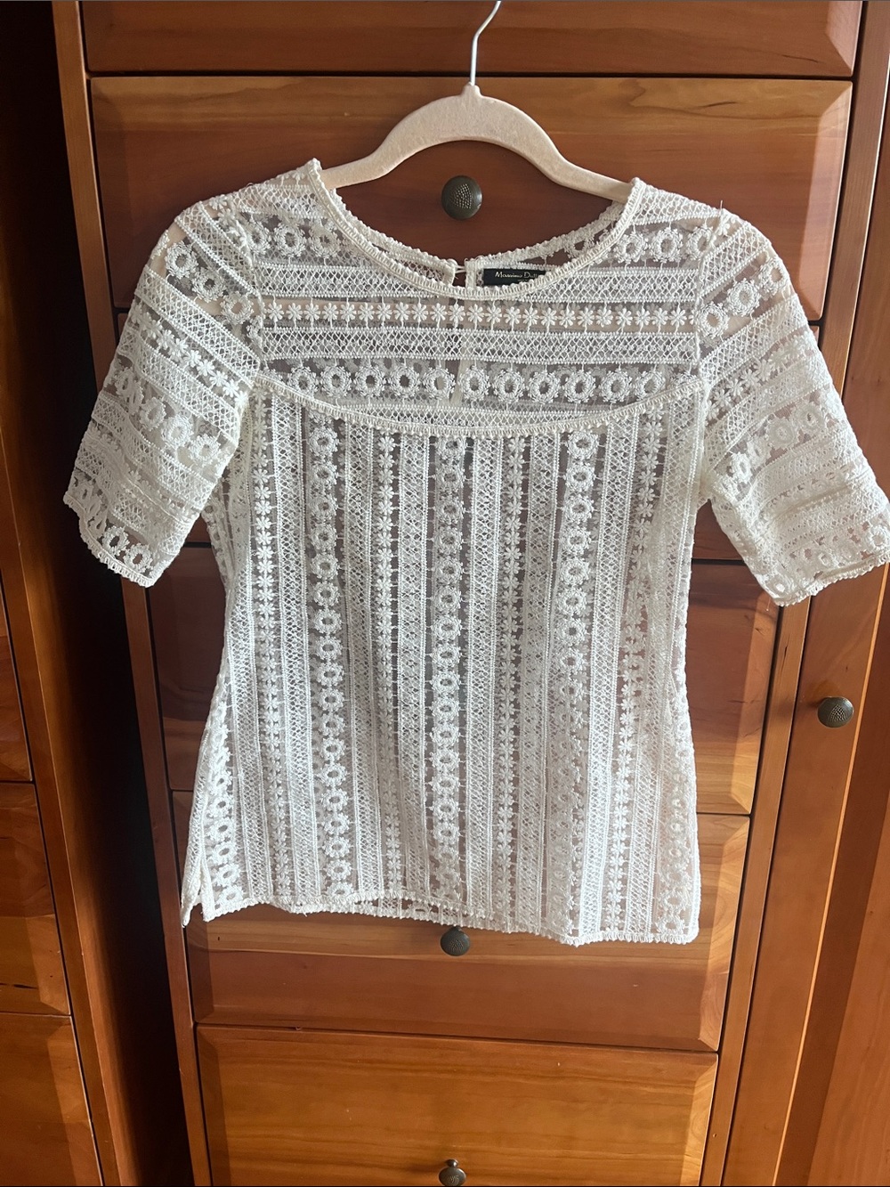 Masimmo Dutti sheer lace blouse, short sleeves, cream colored. Size 4.